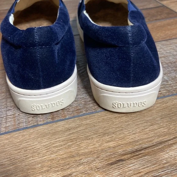 Soludos Kissing Llama Navy Blue Velvet Sneakers Size 8.5